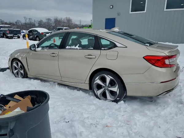 1HGCV2F99KA010864 2019 HONDA ACCORD - Image 2