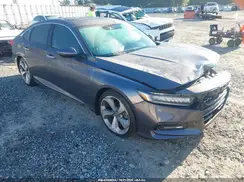 1HGCV2F9XJA003503 2018 HONDA ACCORD