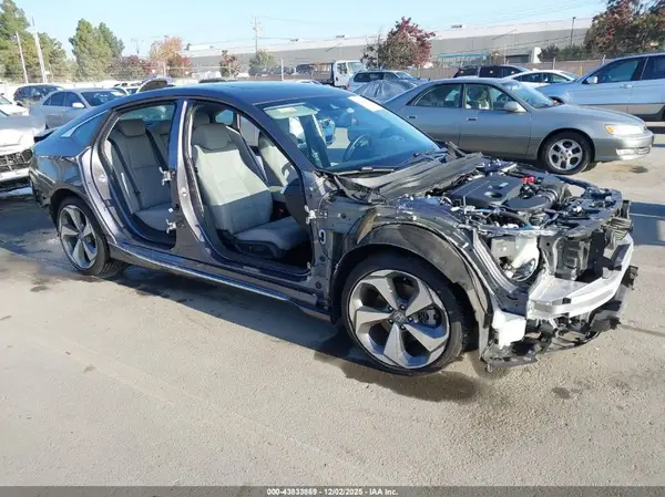 1HGCV2F9XJA024996 2018 HONDA ACCORD - Image 1