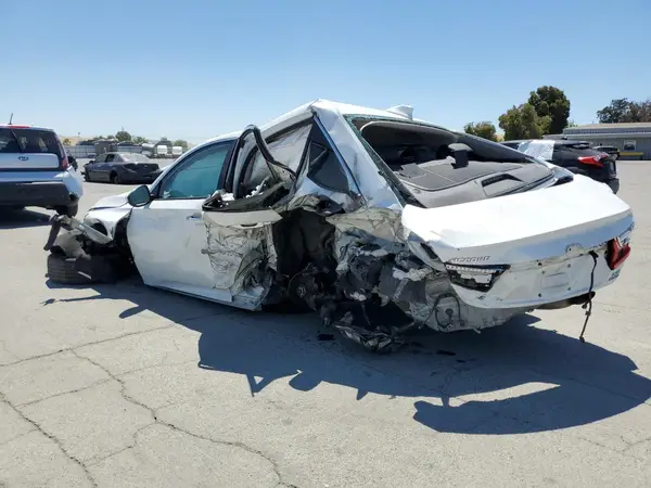 1HGCV2F9XJA049557 2018 HONDA ACCORD - Image 2