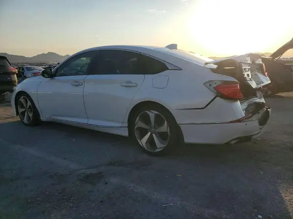1HGCV2F9XJA053074 2018 HONDA ACCORD - Image 2