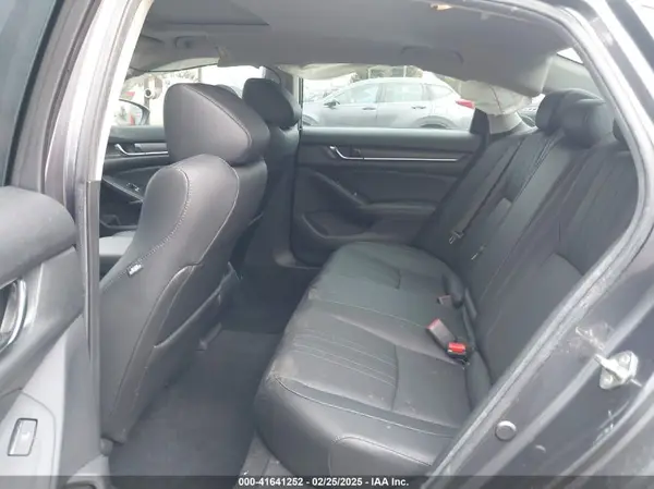 1HGCV2F9XKA018665 2019 HONDA ACCORD - Image 8