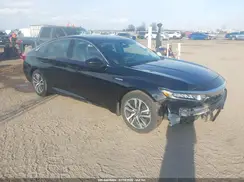 1HGCV3F10JA000402 2018 HONDA ACCORD