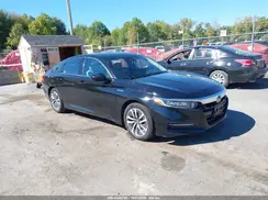1HGCV3F10JA010119 2018 HONDA ACCORD