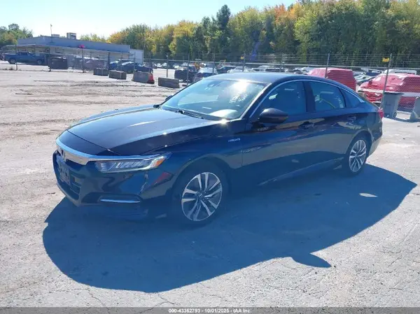 1HGCV3F10JA010119 2018 HONDA ACCORD - Image 2