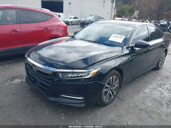 1HGCV3F11JA010114 2018 HONDA ACCORD - Image 2