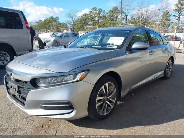 1HGCV3F11KA019199 2019 HONDA ACCORD - Image 2