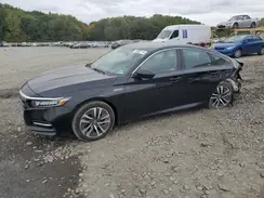 1HGCV3F12JA008954 2018 HONDA ACCORD