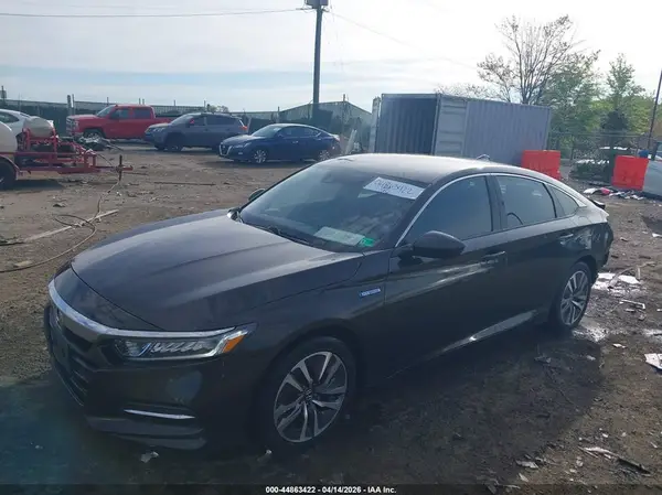 1HGCV3F12JA010817 2018 HONDA ACCORD - Image 2