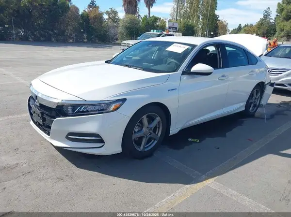 1HGCV3F12KA000418 2019 HONDA ACCORD - Image 2