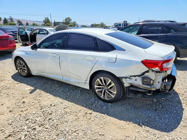 1HGCV3F13JA010437 2018 HONDA ACCORD - Image 2