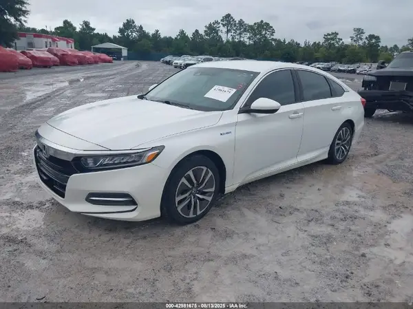 1HGCV3F13JA015640 2018 HONDA ACCORD - Image 2