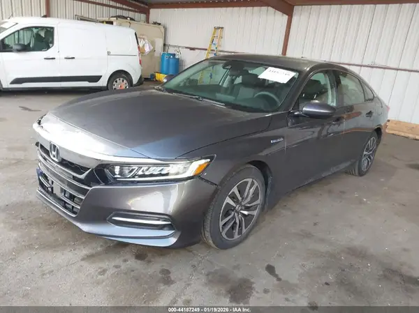 1HGCV3F13KA003960 2019 HONDA ACCORD - Image 2