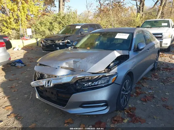 1HGCV3F14KA020766 2019 HONDA ACCORD - Image 2