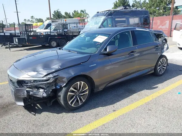 1HGCV3F15KA017827 2019 HONDA ACCORD - Image 2