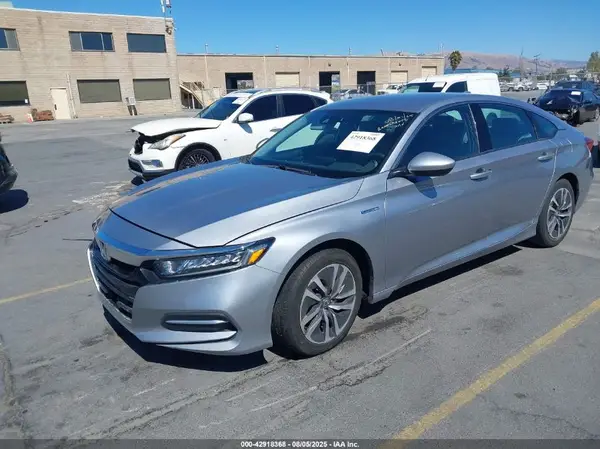 1HGCV3F17KA000334 2019 HONDA ACCORD - Image 2