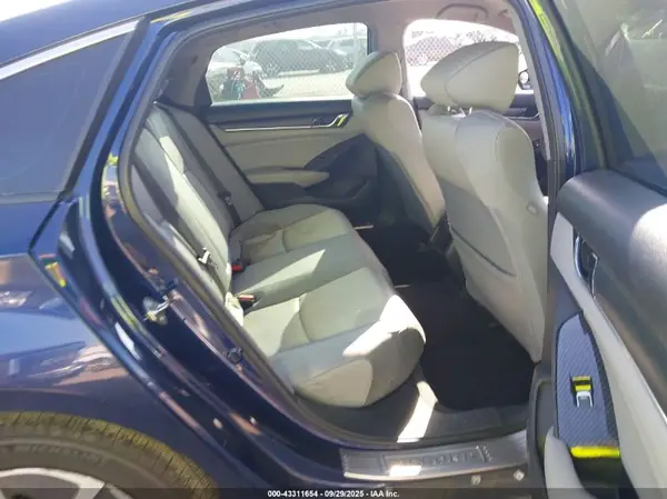 1HGCV3F17KA004397 2019 HONDA ACCORD - Image 8