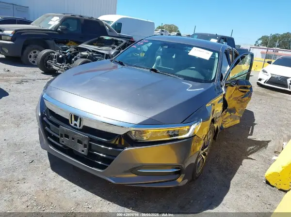 1HGCV3F17KA007302 2019 HONDA ACCORD - Image 2