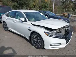 1HGCV3F18JA002947 2018 HONDA ACCORD