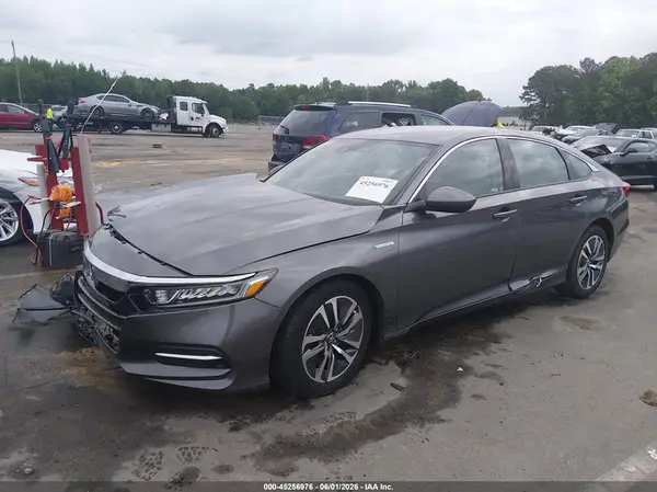 1HGCV3F18KA011620 2019 HONDA ACCORD - Image 2