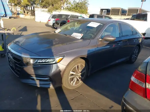 1HGCV3F19KA009438 2019 HONDA ACCORD - Image 2
