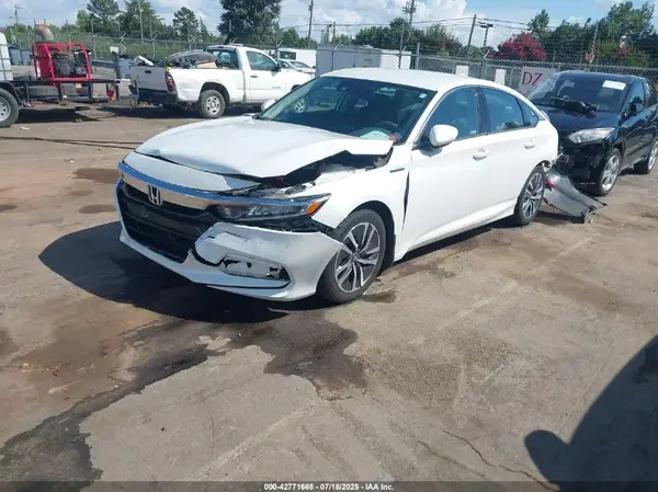 1HGCV3F1XJA003839 2018 HONDA ACCORD - Image 2
