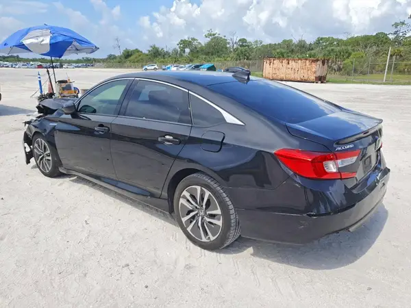 1HGCV3F1XJA012749 2018 HONDA ACCORD - Image 2