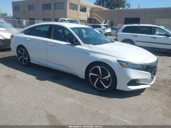 1HGCV3F21NA047677 2022 HONDA ACCORD - Image 1