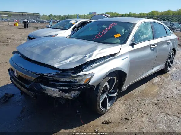 1HGCV3F23NA027818 2022 HONDA ACCORD - Image 2