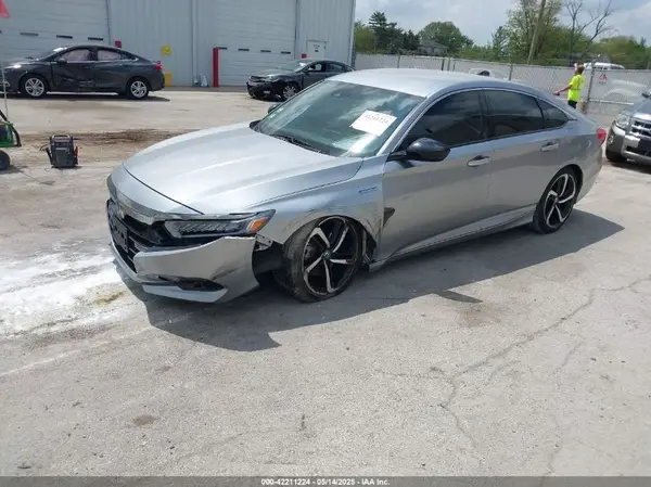 1HGCV3F28NA039477 2022 HONDA ACCORD - Image 2