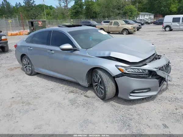 1HGCV3F40JA010700 2018 HONDA ACCORD - Image 1