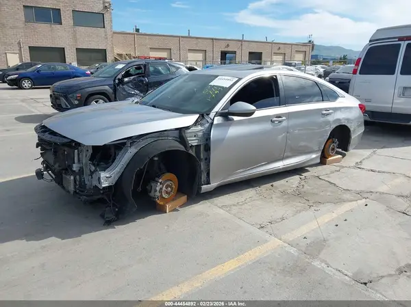 1HGCV3F40MA018994 2021 HONDA ACCORD - Image 2
