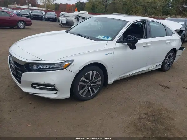 1HGCV3F43JA002056 2018 HONDA ACCORD - Image 2