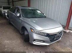 1HGCV3F43JA017236 2018 HONDA ACCORD