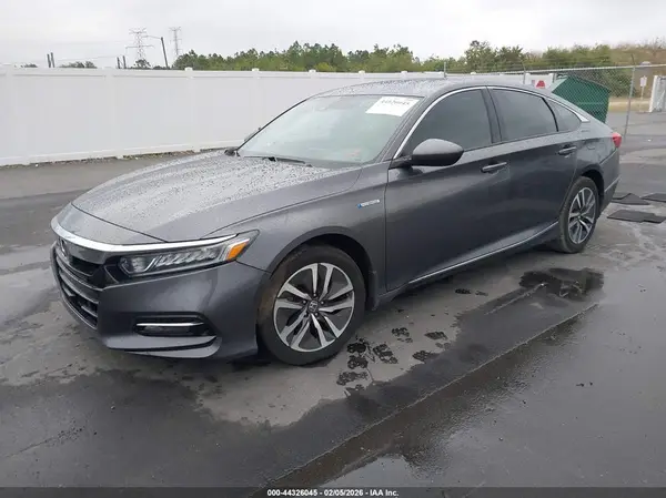 1HGCV3F43KA004780 2019 HONDA ACCORD - Image 2