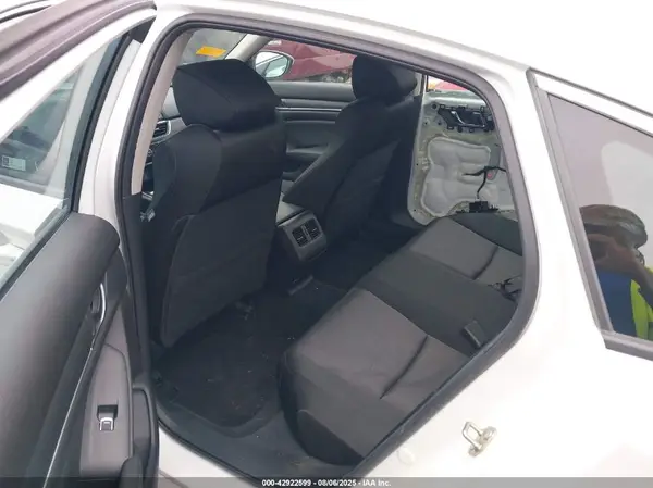 1HGCV3F43KA021658 2019 HONDA ACCORD - Image 8