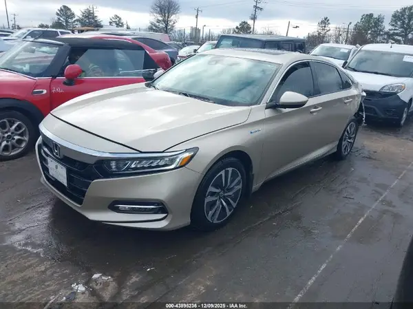 1HGCV3F44JA011381 2018 HONDA ACCORD - Image 2