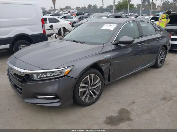 1HGCV3F46LA001678 2020 HONDA ACCORD - Image 2