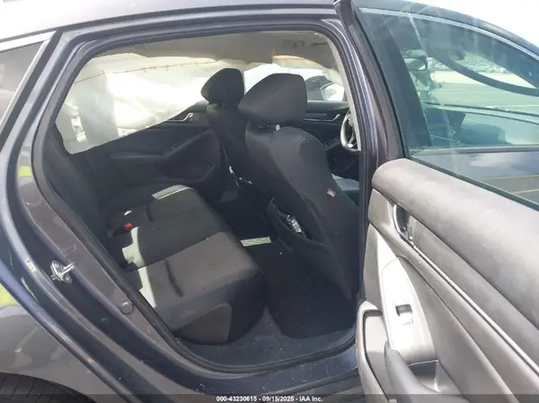 1HGCV3F47JA000732 2018 HONDA ACCORD - Image 8