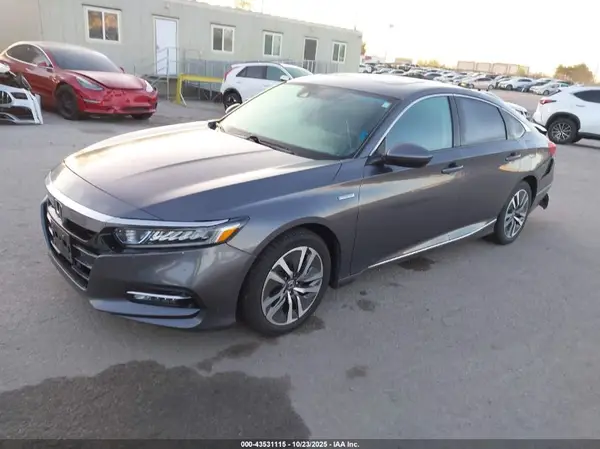 1HGCV3F47JA008555 2018 HONDA ACCORD - Image 2