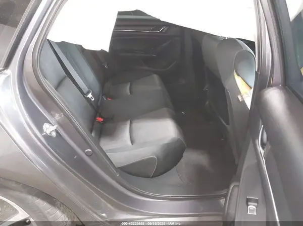 1HGCV3F48JA000738 2018 HONDA ACCORD - Image 8