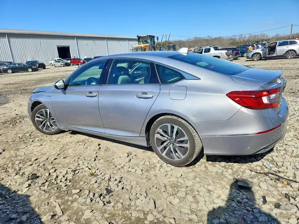 1HGCV3F48JA004630 2018 HONDA ACCORD - Image 2