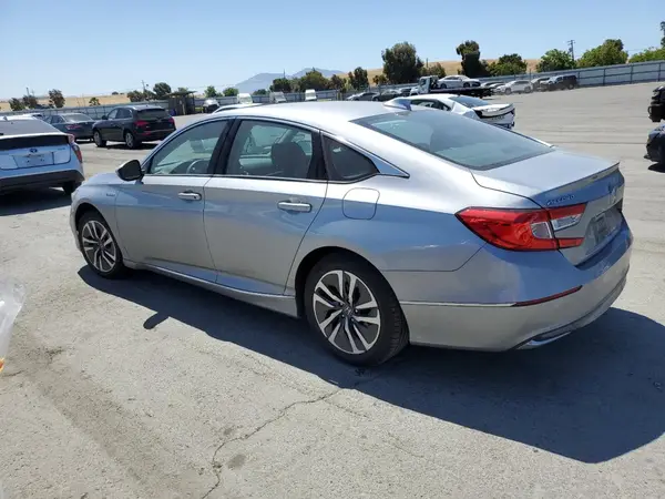 1HGCV3F48JA014834 2018 HONDA ACCORD - Image 2