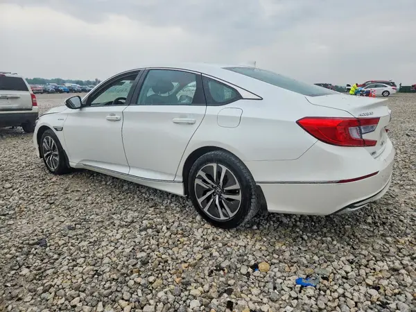 1HGCV3F48JA015689 2018 HONDA ACCORD - Image 2