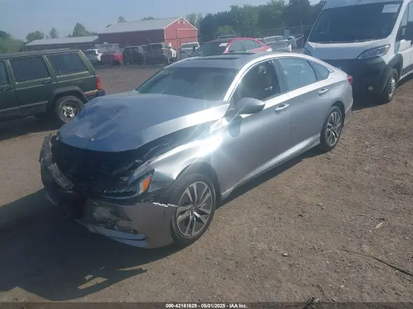 1HGCV3F48KA008906 2019 HONDA ACCORD - Image 2
