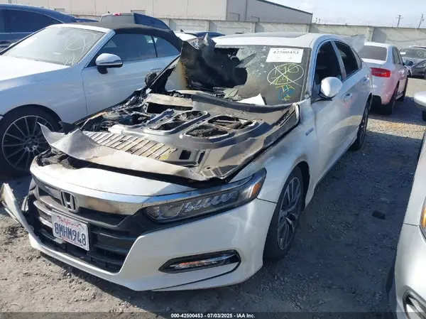1HGCV3F48KA017881 2019 HONDA ACCORD - Image 2