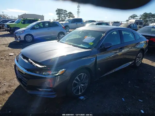 1HGCV3F48KA018464 2019 HONDA ACCORD - Image 2