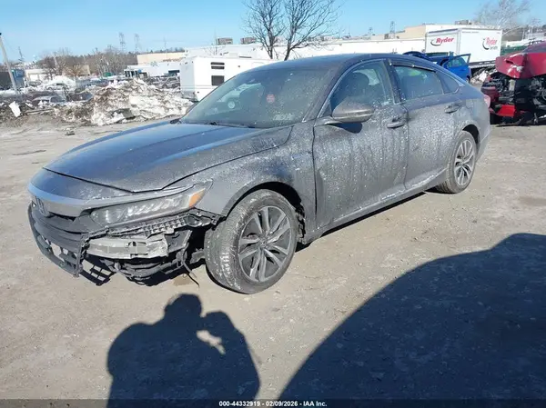 1HGCV3F49JA000764 2018 HONDA ACCORD - Image 2