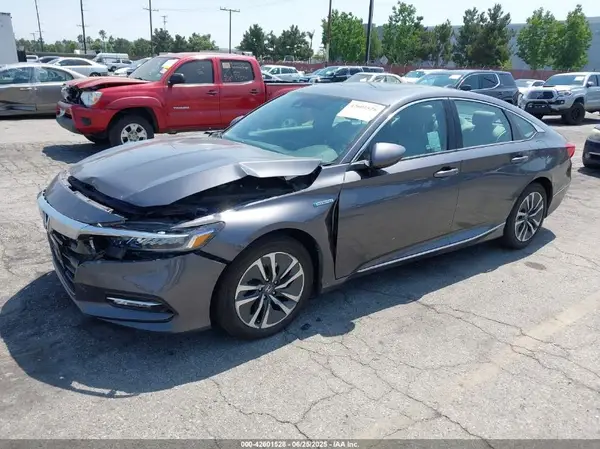 1HGCV3F4XJA000692 2018 HONDA ACCORD - Image 2