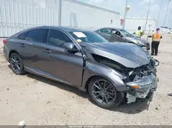 1HGCV3F4XJA013555 2018 HONDA ACCORD
